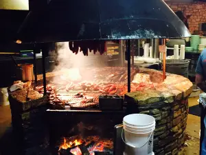 ザ・ソルト・リック BBQ