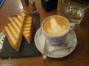 Menta Cafe Bar