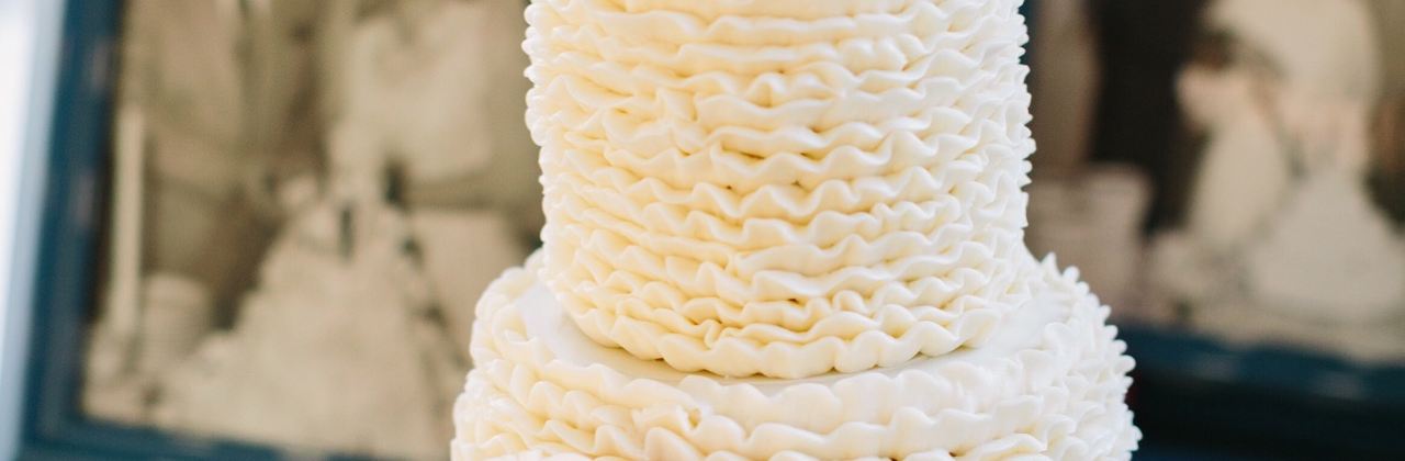 Confectioneiress cupcakes and sweets