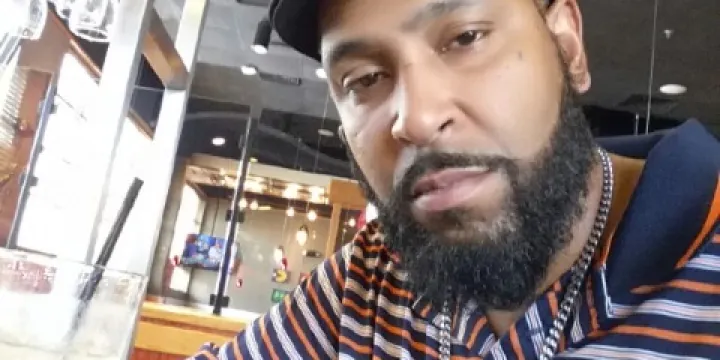 Red Robin Gourmet Burgers