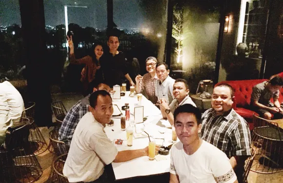 A to Z Bar, Wine, Brasserie