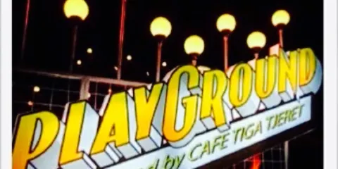 Playground Cafe Solo