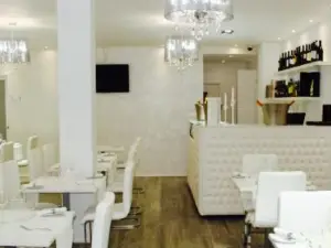 Restaurante White