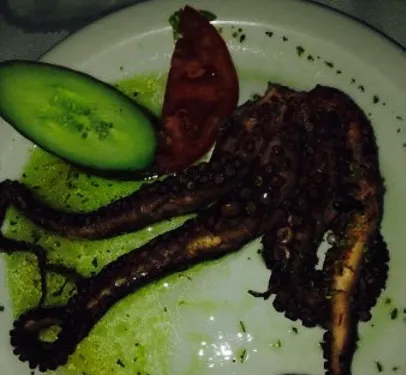 To Simadi Fish Tavern Restaurant