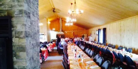 Cabane A Sucre Eau Tronc Sucre