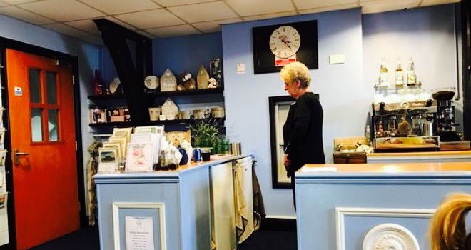 Lingla Cafe & Gift Shop