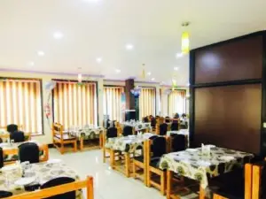 Shri Ganesh Hotel & Resataurant