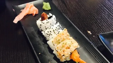 Okami Japanese Restaurant in Брансуик