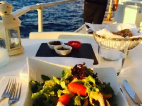 Omilos Restaurant Bar