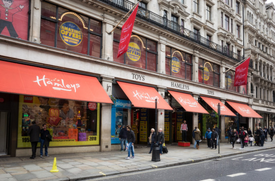Hamleys（ハムレーズ）｜1760年創業！世界最古のおもちゃ屋でワクワク