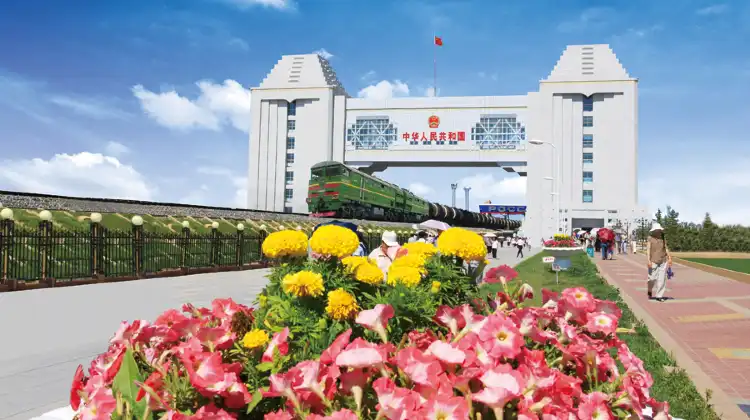 Hotel dekat Guomen Scenic Area