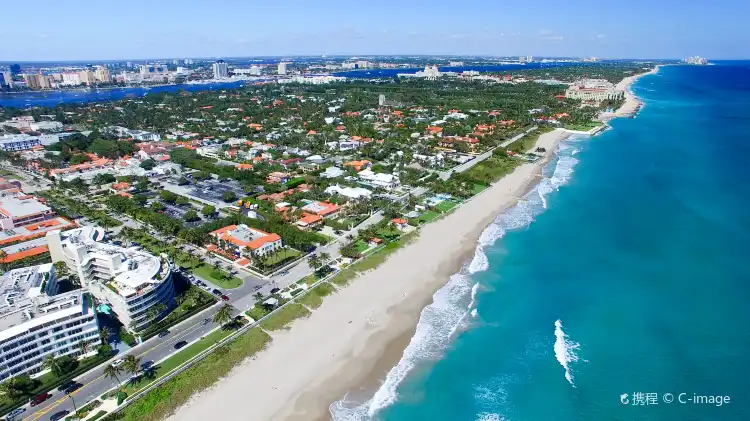Hotels near Palm Beach
