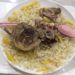 盛添抓饭肉汤馆 User Photo