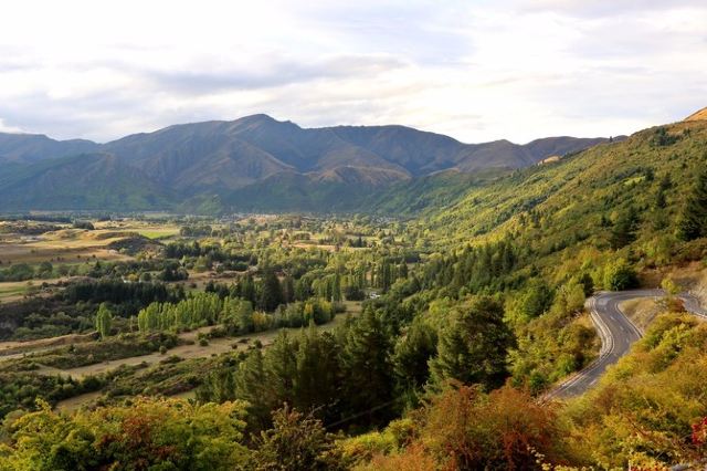 Crown Range Road