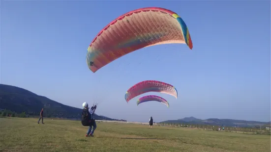 許家崖航空飛行營地