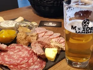 Moeder Lambic Fontainas
