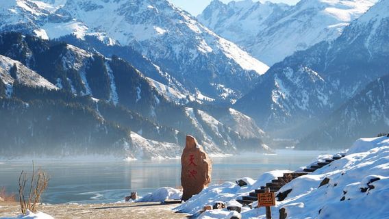 Tianshan Tianchi