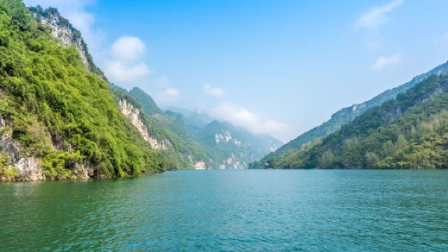 重慶天生三橋+龍水峽地縫+烏江畫廊一日遊【2-8人小團導遊】