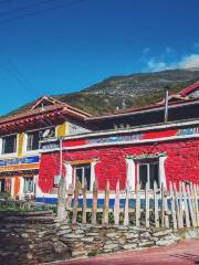 Qicai Jiazu Tibetan Village