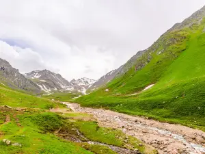 Xuelian Valley