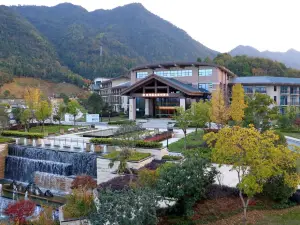 Xiushui Hot Spring Town Resort · Hot Spring Moxibustion Center