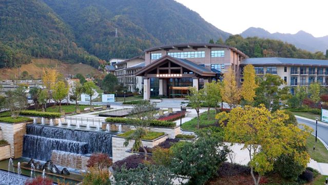 Xiushui Hot Spring Town Resort · Hot Spring Moxibustion Center
