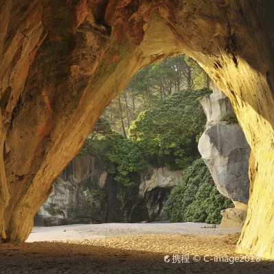 懷託摩洞穴旅舍