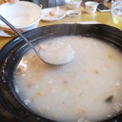 东方红三文鱼(资兴雄鑫豪廷酒店) User Photo