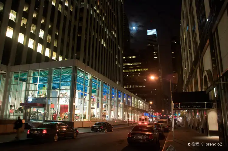 Hotels near W 58th St