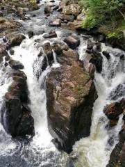 Nemouta Waterfalls