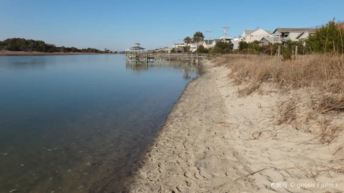 Pawley Island Beach Access附近的飯店