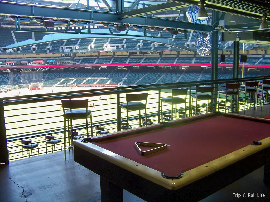4_Chase Field