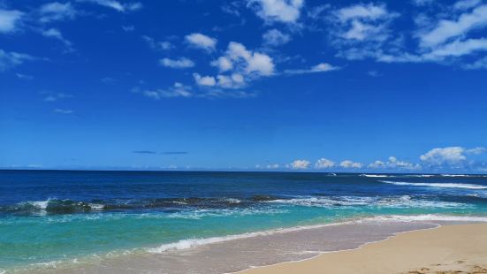 哈纳莱伊湾Hanalei Bay 是可爱岛上最著名的海滩之一