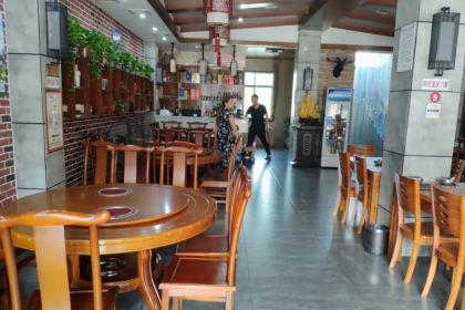 百里鲜土菜馆(宁南一街店)