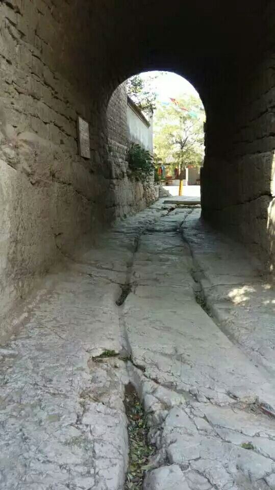 Qinhuang Ancient Road