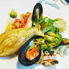 Reinamora Restaurant User Photo