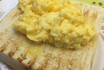 MeeTonPoe Phuket Town User Photo