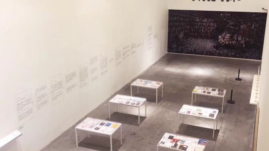 【景色】在深圳的华侨城本身就很赞，很赞。尤其是春季和秋季的红