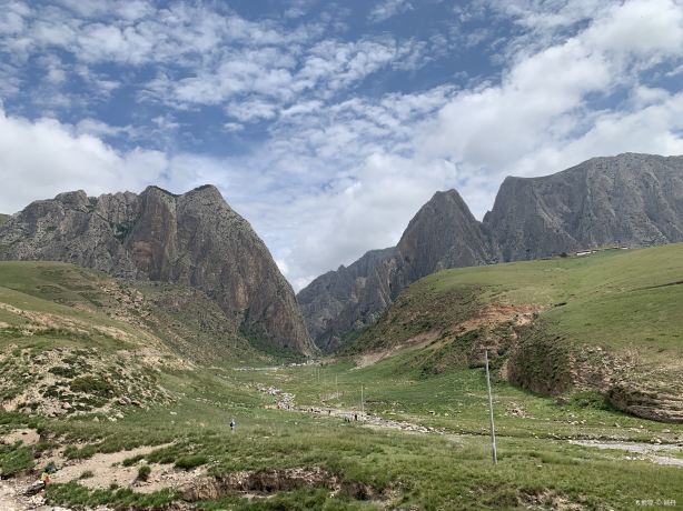 Baishi Cliff