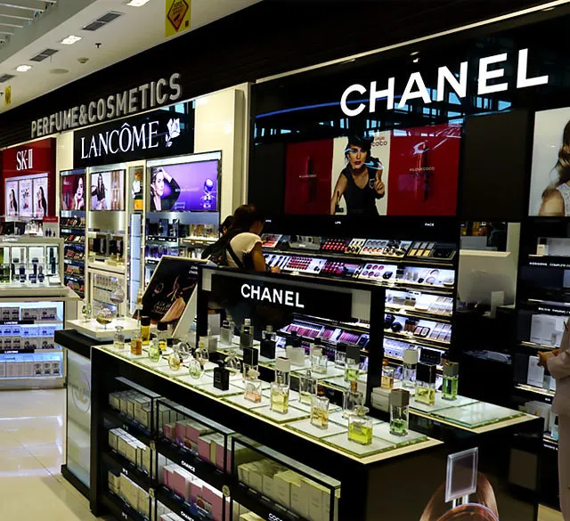 Not Just Romance, But Shopping Too!