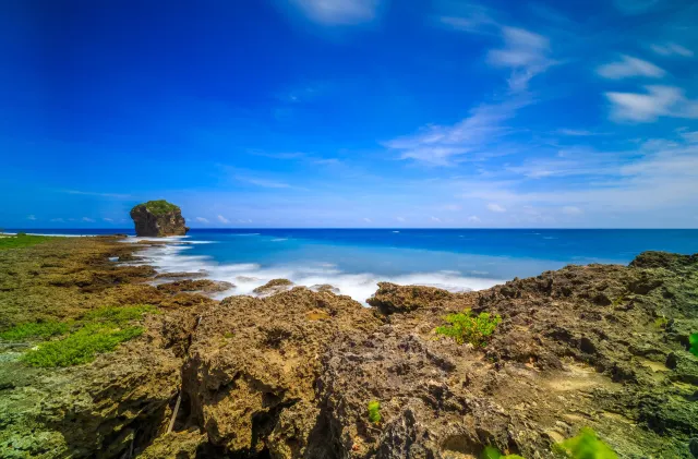 【墾丁】觸手可及的美麗海灣：10大墾丁浮潛景點推介