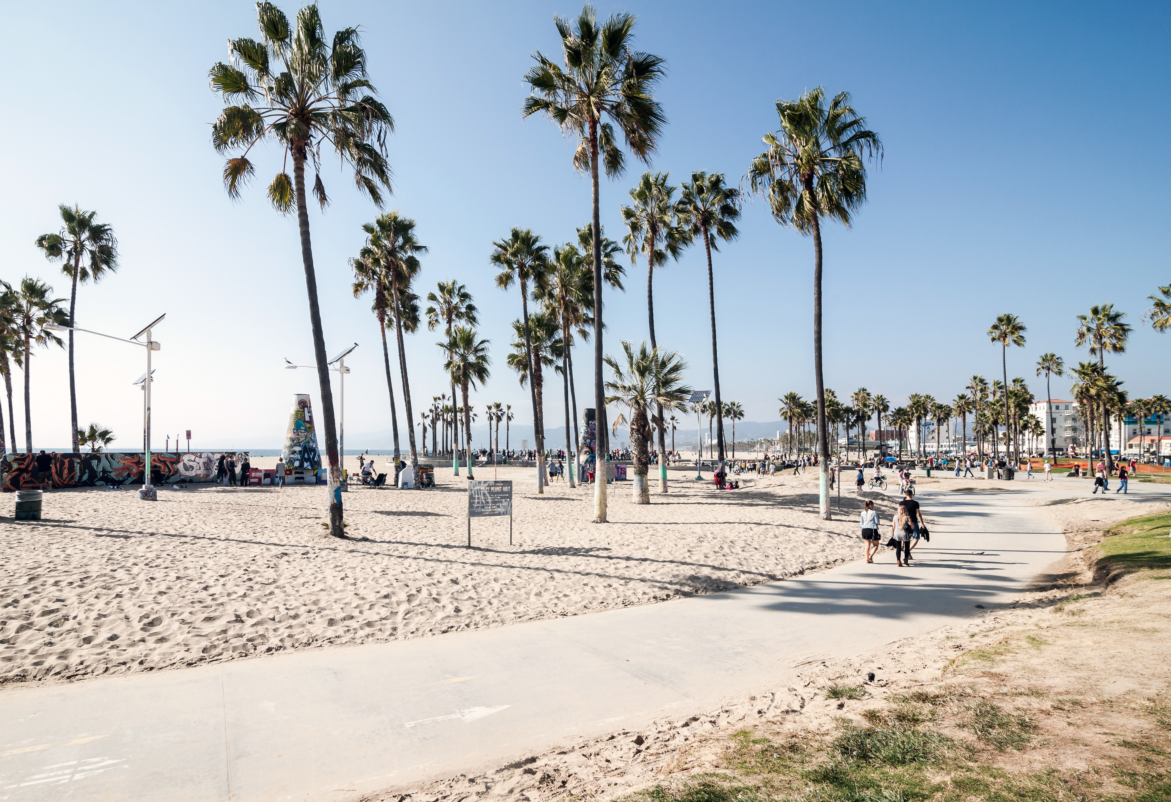 Los Angeles: glamour, beautiful beaches and culture
