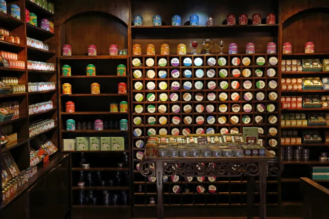 Tianzifang 2025: Shopping, Café & Arts Alleyways in Shanghai