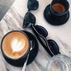 Hands and Heart 여행 사진