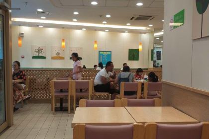 德克士(滦平店)