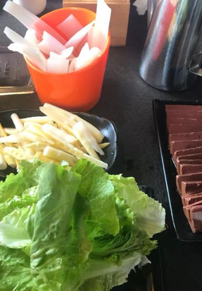 帅乡石锅鱼梭边鱼