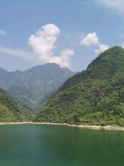 Rafting at Qinglong Valley, Yunle Mountain