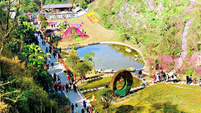 Hotels near Gujun·Huaguoxi