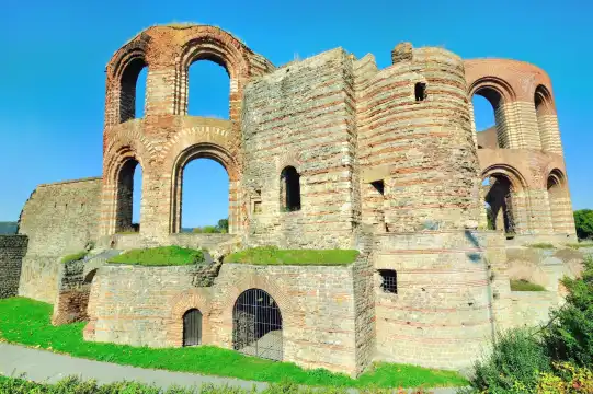 Hotel berhampiran Kaiserthermen