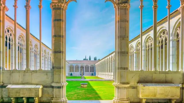 Hotels near Camposanto